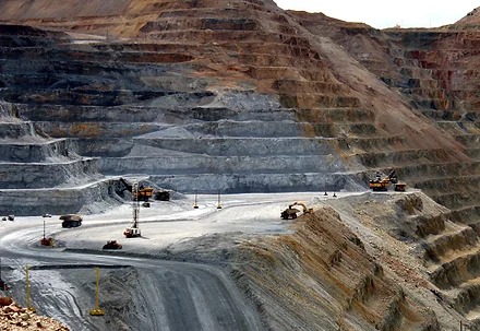 Control Automático de Movimientos en los Taludes de la Mina a Cielo Abierto2