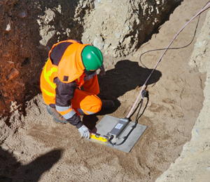 NIVELACIÓN DE UNA CELDAS DE ASENTAMIENTO EN PRESAS DE RELAVE PARA MINERÍA