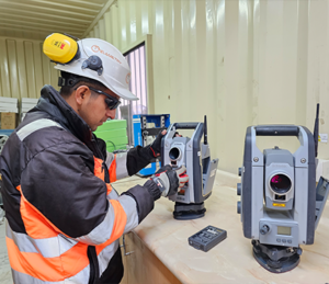 SERVICIOS DE MANTENIMIENTO Y CALIBRACIÓN  DE ESTACIONES TOTALES ROBOTIZADAS.