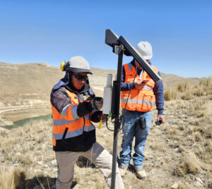 INSTALACIÓN DE NODOS DE TELEMETRÍA PARA MONITOREO DE INSTRUMENTACIÓN GEOTECNICA REMOTA.